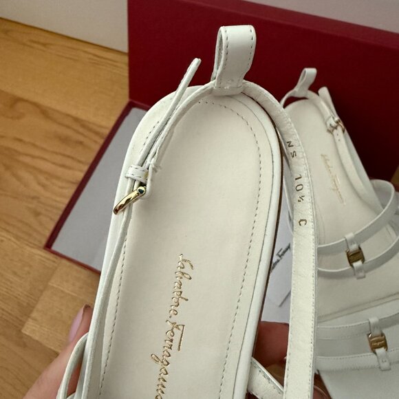 NWT Salvatore Ferragamo Cage Flat Sandals White Leather Strappy Open Toe Sz 10.5 - Picture 5 of 8